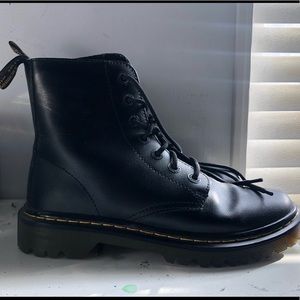 Dr. Martens Luana boots!